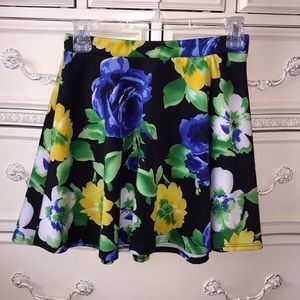 Floral skirt- small- Forever 21